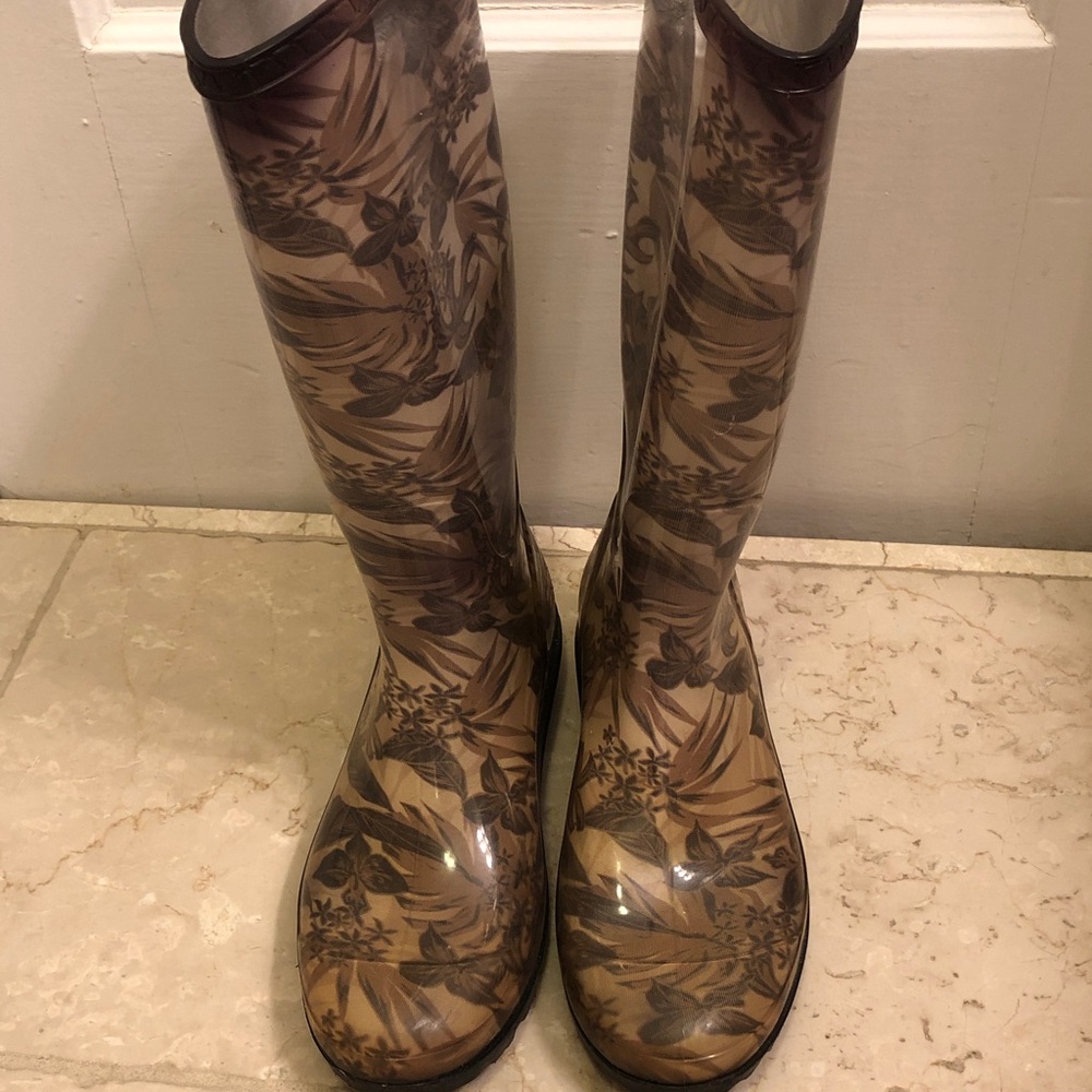 UGG Brown & Moss Green Leaf Women's Rain Boots